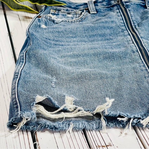 Abercrombie & Fitch Zoe Natural Hem Vintage A Line Denim Zip Up Skirt w/ Raw Hem - Picture 5 of 9